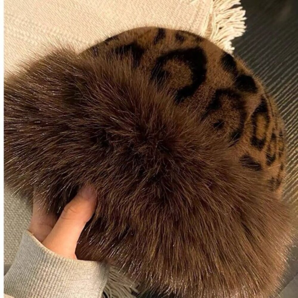 Faux Fur Winter Bucket Hat Leopard - Picture 4 of 6